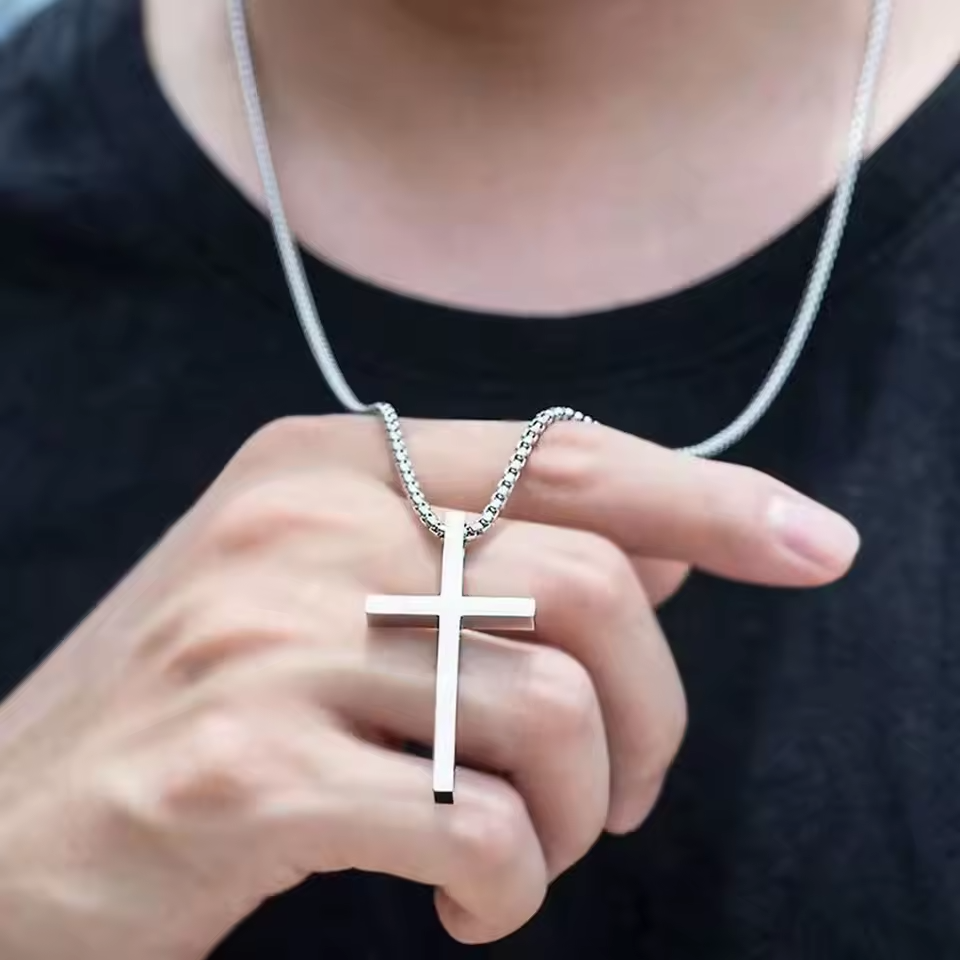 The Vnox Cross Necklace